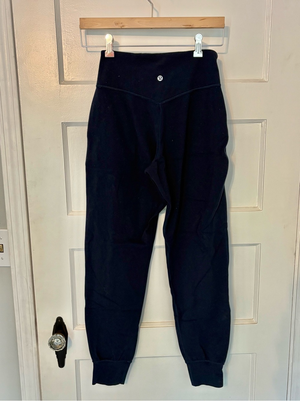 Navy lululemon jogger leggings 4